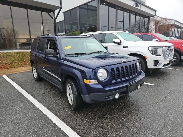 $11995 : PRE-OWNED 2016 JEEP PATRIOT S image 8