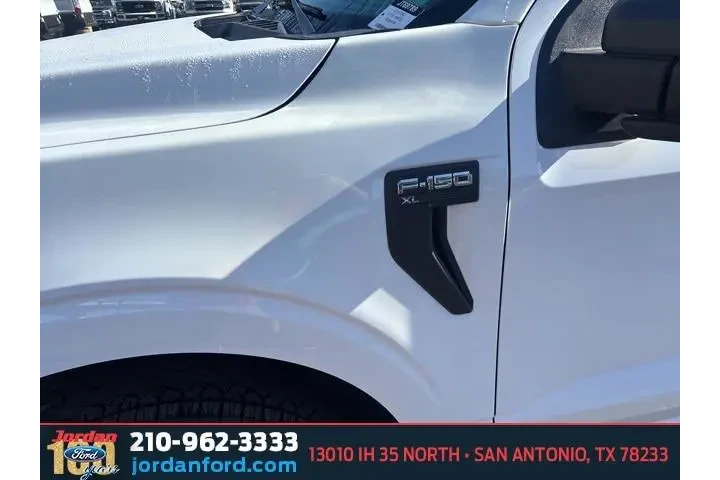 $37950 : Ford F-150 2025 4x4 XL 4dr S image 4