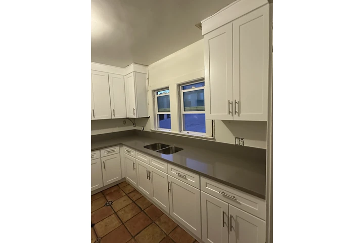 Installation de Gabinetes image 1