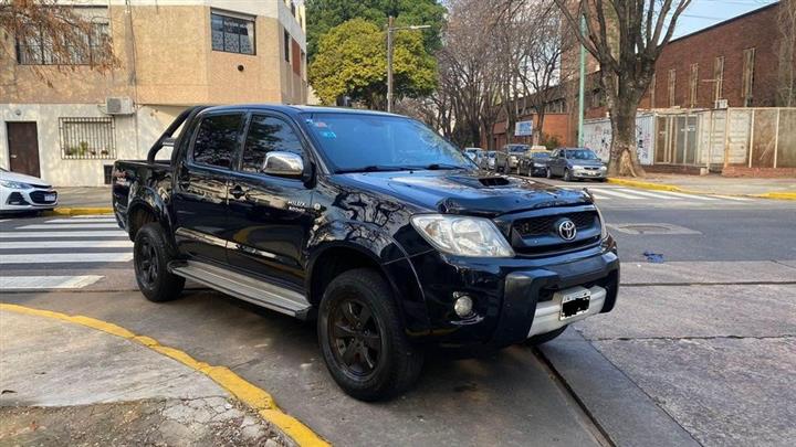 $16800 : toyota hilux srv 2011 4x4 auto image 2