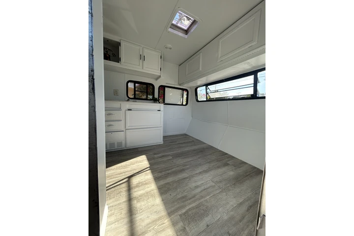 $800 : Traila en renta image 1