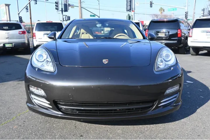 $15998 : 2010 Panamera 4S image 4