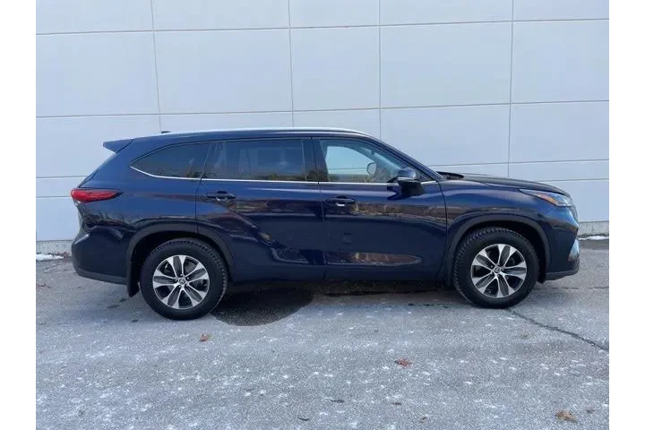 $30990 : Toyota Highlander 2022 AWD X image 5