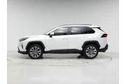 $28998 : Toyota RAV4 2023 XLE Premium thumbnail