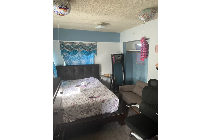 $950 : Listo cuarto en renta image 3