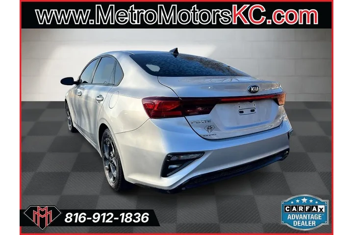 $11989 : 2019 Forte LXS IVT image 3