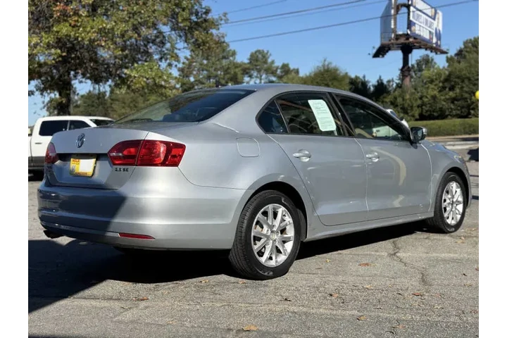 2011 Jetta SE image 7
