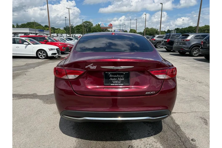 $5980 : 2015 200 Limited image 3