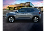 $14799 : Hyundai VENUE 2024 SEL 4dr C thumbnail