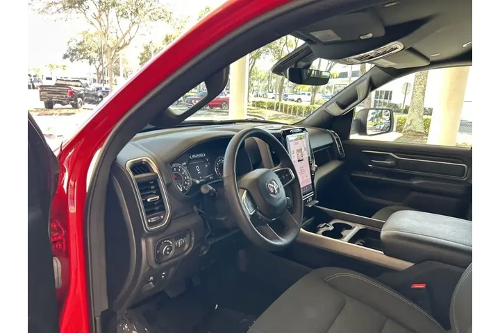 $34240 : Ram 1500 2025 4x4 Big Horn 4 image 6