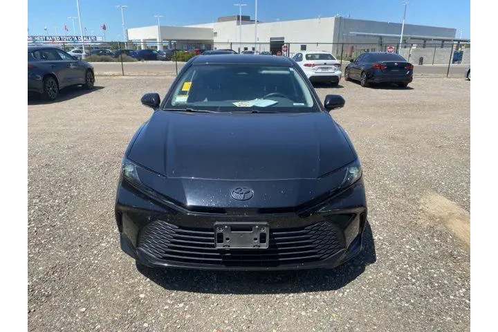 $25900 : Toyota Camry 2025 SE 4dr Sed image 2
