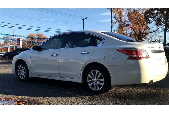 $7900 : 2015 Altima image 6