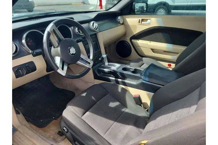 $3990 : Ford Mustang 2007 V6 Deluxe image 4