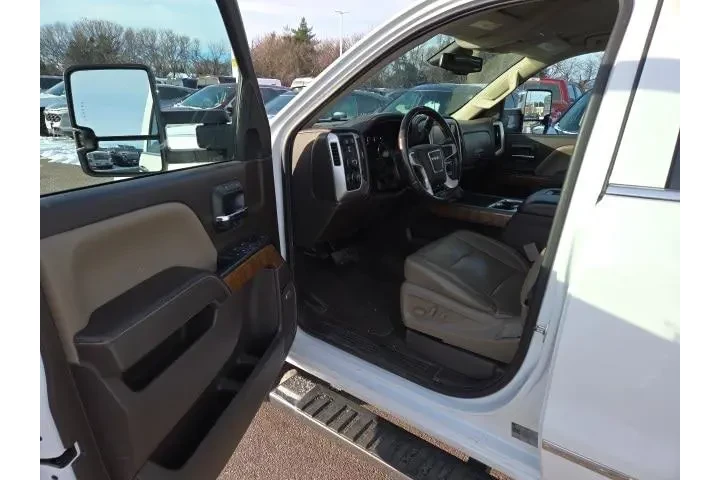 $33432 : GMC Sierra 1500 2018 4x4 SLT image 8