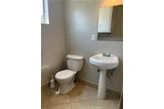 $1100 : 1 Habitación en Whittier CA thumbnail