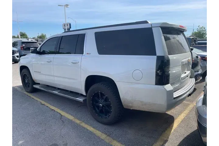 $13415 : Chevrolet Suburban 2016 4x4 image 8
