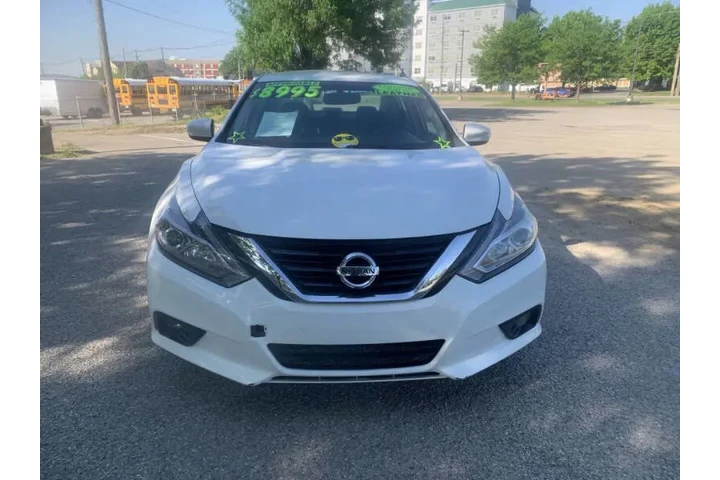 $8995 : 2018 Altima 2.5 SL image 4