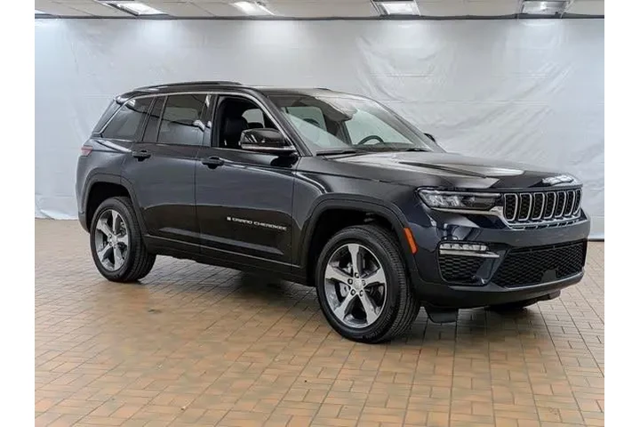 $36500 : Jeep Grand Cherokee 2024 4x4 image 1