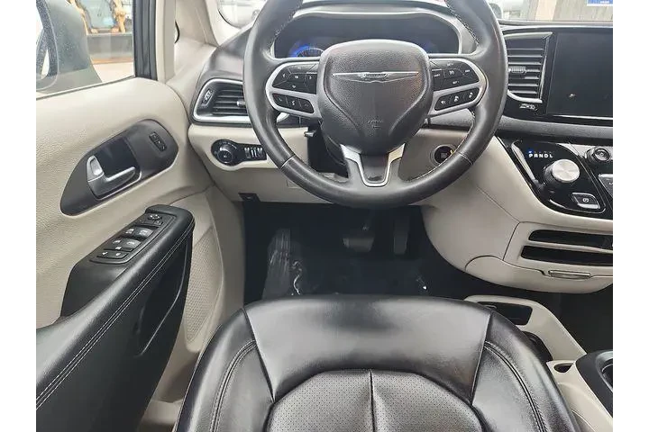 $23990 : Chrysler Pacifica 2023 Touri image 9