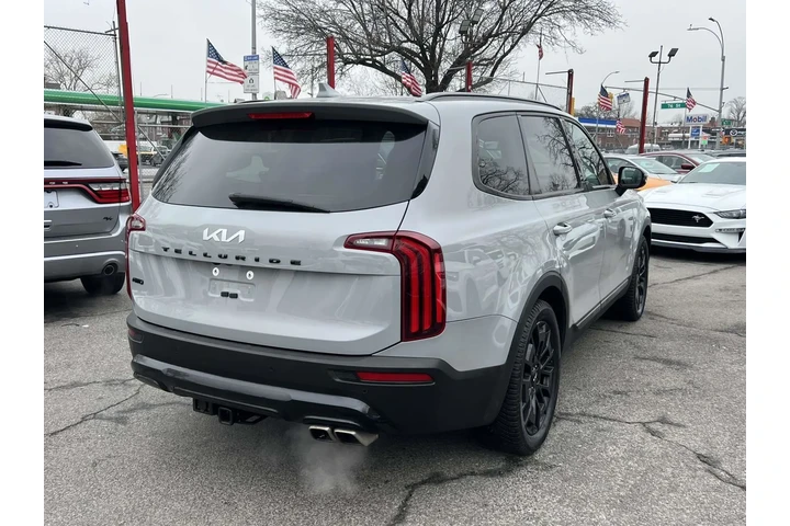 $31990 : Kia Telluride 2022 AWD SX 4d image 5
