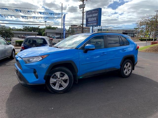 $31995 : 2021 RAV4 image 2