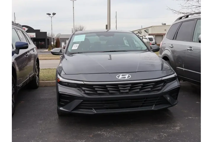 $21548 : Hyundai ELANTRA 2024 SEL 4dr image 4