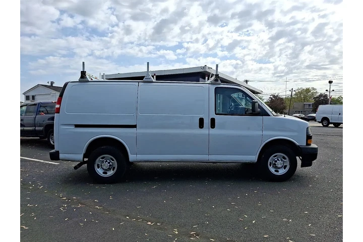 $24500 : 2020 Express 3500 Cargo image 7