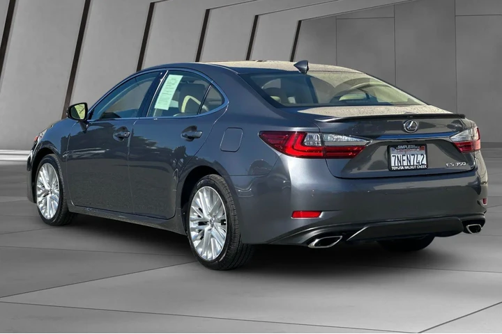 $21900 : Lexus ES 350 2016 4dr Sedan image 10