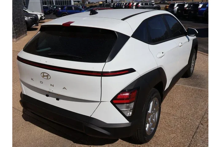 $26833 : Hyundai KONA 2026 SE 4dr SUV image 3