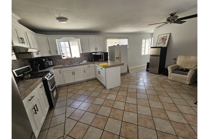 $1100 : RENTO HABITACIÓN PAREJA image 6