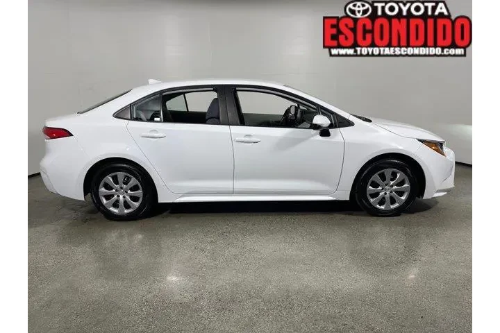 $23498 : Toyota Corolla 2022 LE 4dr S image 2