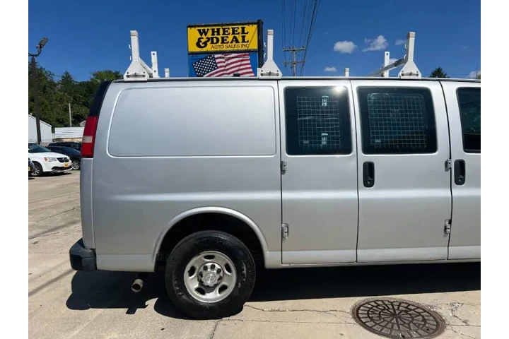 $9995 : 2014 Express 2500 image 5