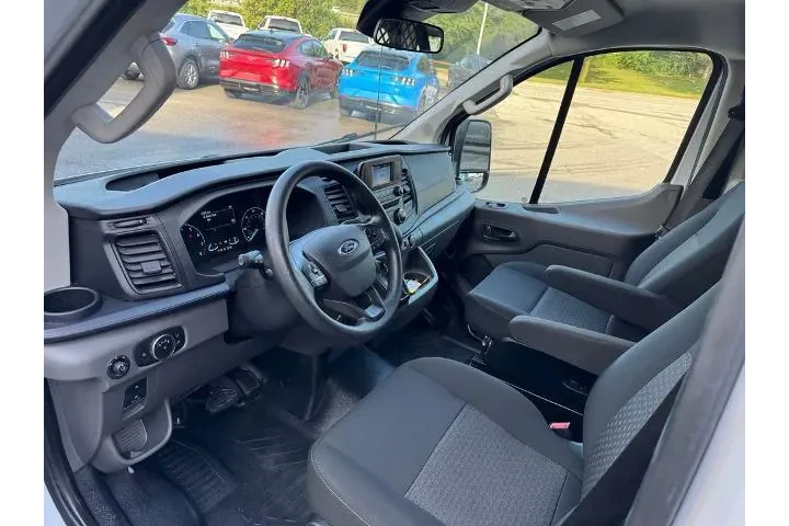 $31988 : Ford Transit 2022 250 3dr SW image 3