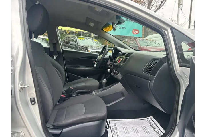 $4499 : 2014 Rio 5-Door LX image 9