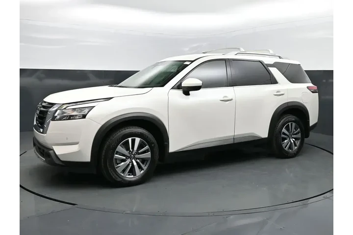 $29999 : Nissan Pathfinder 2023 AWD S image 1