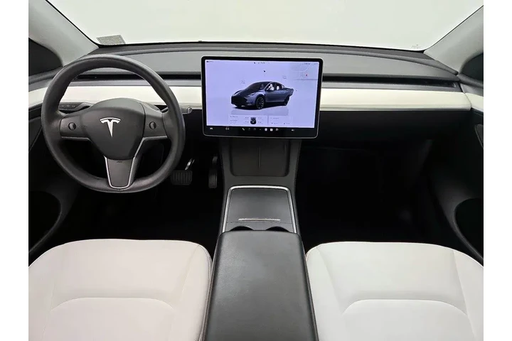$31998 : Tesla Model Y 2023 AWD Long image 9