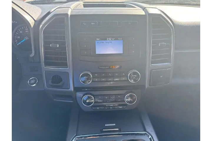 $16997 : Ford Expedition 2018 4x4 XLT image 10