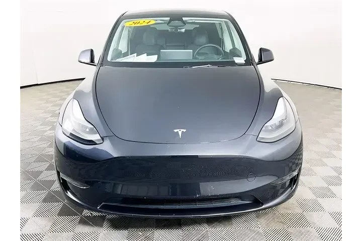 $29900 : Tesla Model Y 2024 AWD Long image 2
