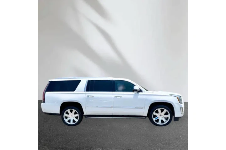 $29990 : 2018 Escalade ESV Luxury image 3