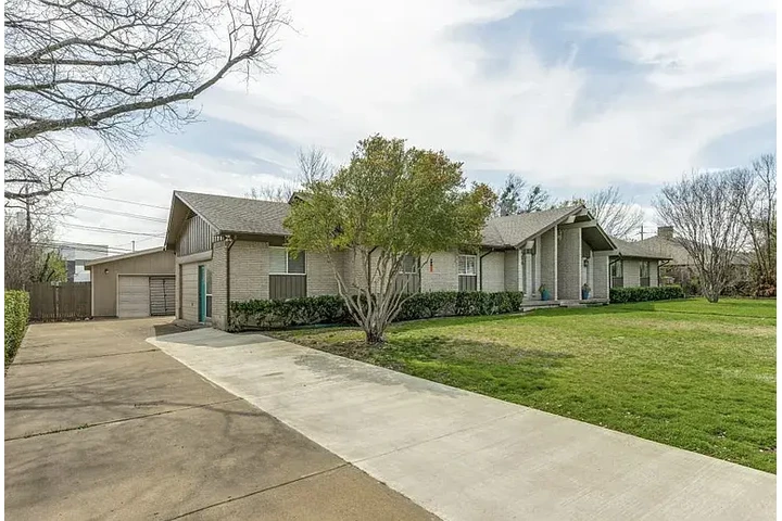 $3200 : HOUSE RENT AVAILABLE DALLAS TX image 2