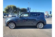 $18994 : Kia Soul 2024 LX 4dr Crossov thumbnail