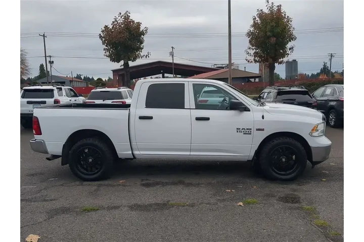 $30880 : Ram 1500 Classic 2022 4x4 SL image 6