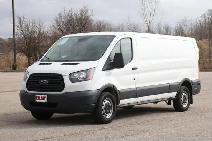 $24950 : Ford Transit 2018 250 3dr LW image 4