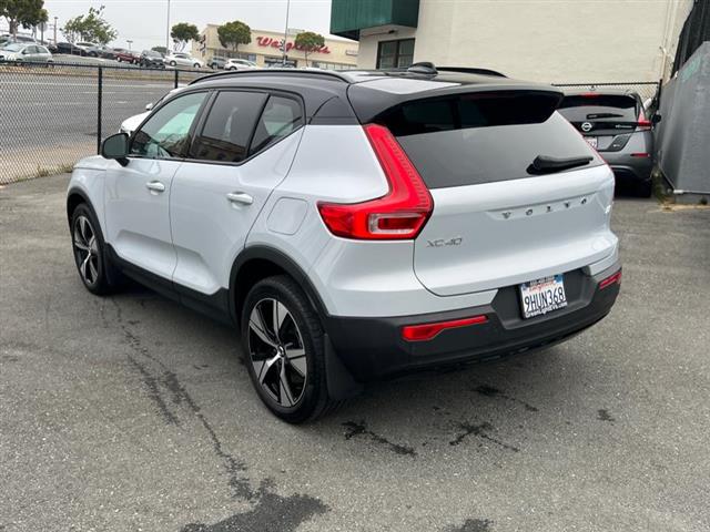 $33500 : Used 2022 XC40 Recharge P8 eA image 8