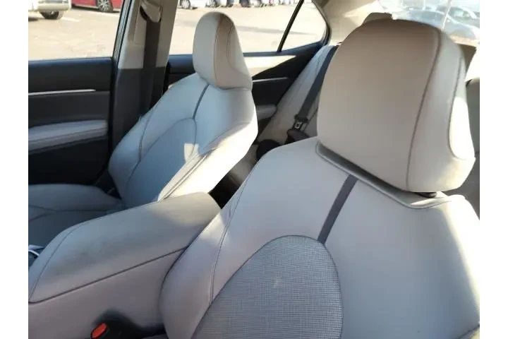 $27988 : Toyota Camry 2023 XLE 4dr Se image 8