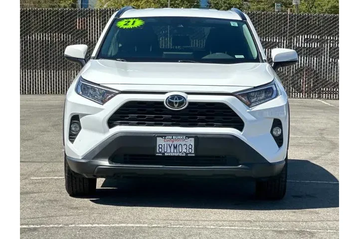 $25410 : Toyota RAV4 2021 XLE 4dr SUV image 8