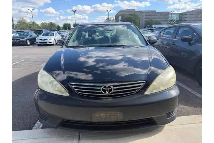 $4466 : Toyota Camry 2005 LE 4dr Sed image 2