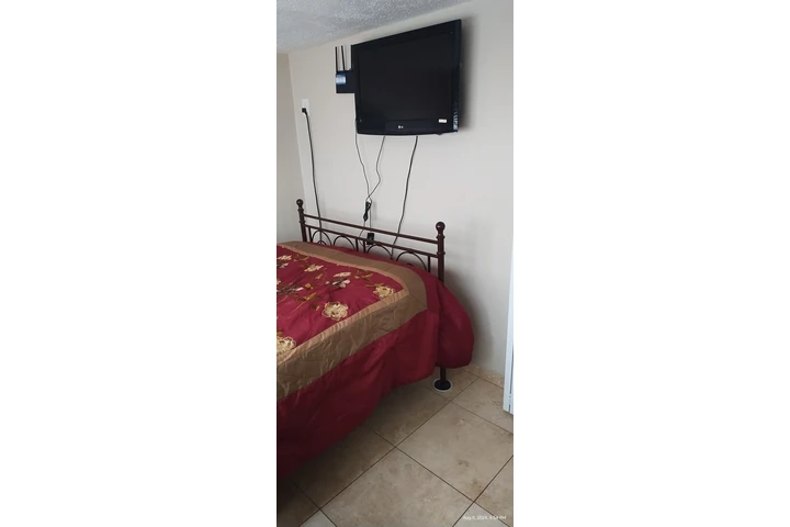 $750 : HABITACIÓN AMUEBLADA image 5