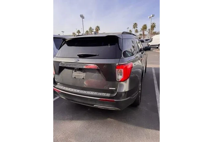 $22138 : Ford Explorer 2020 XLT 4dr S image 2