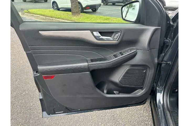 $22118 : Ford Escape 2022 AWD SEL 4dr image 10